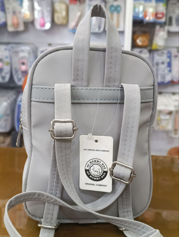 کوله پشتی چرم مهد کودک مدل qz mommybag